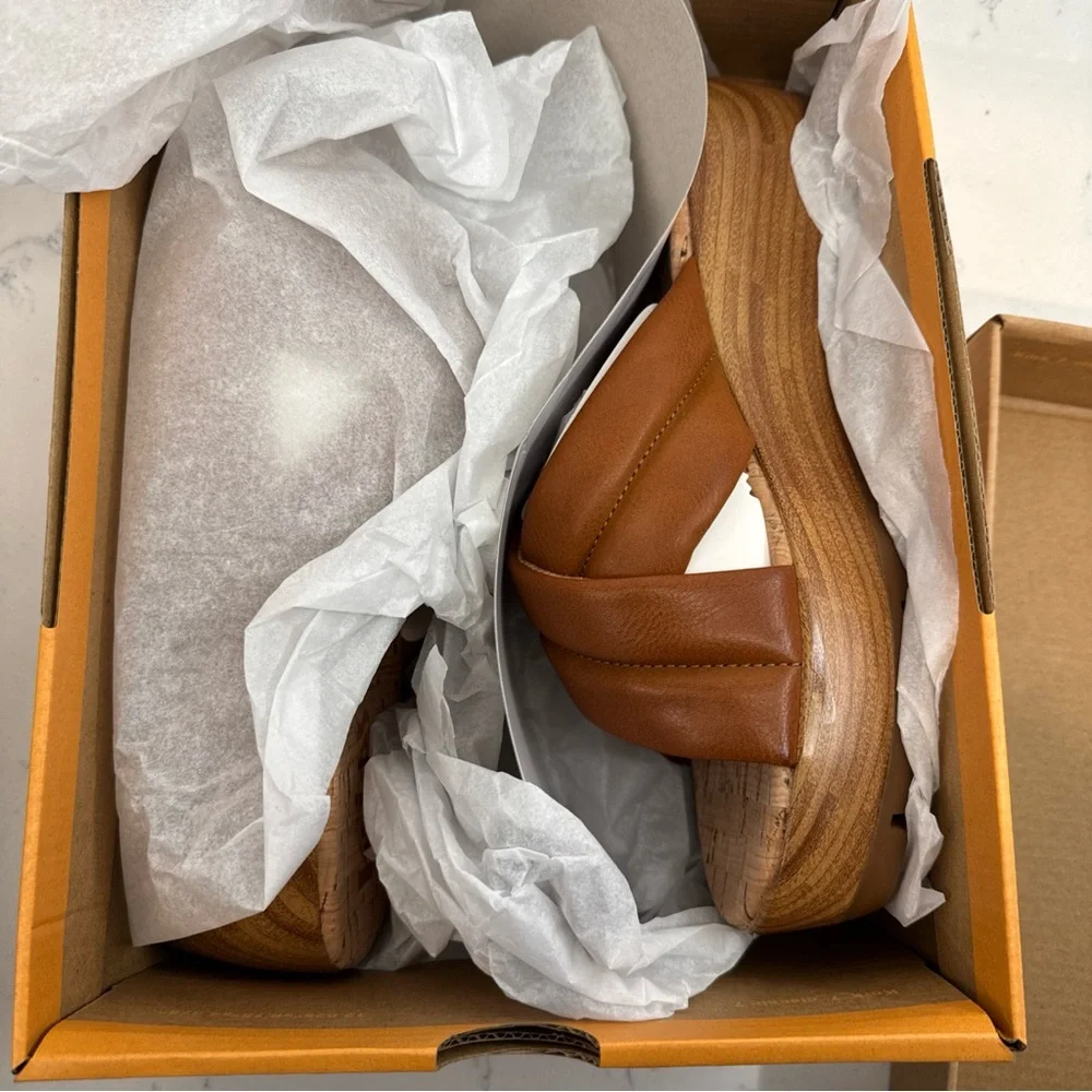 New Korks Faithe Tan Women's Wedge heel Sandals - Picture 13 of 15